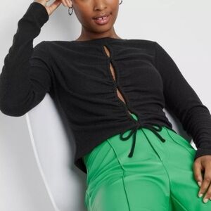 ❄️NWT Wild FABLE Black Ruched Long Sleeve Top